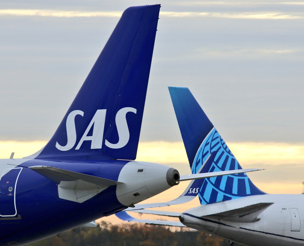 #sasairlines #unitedairlines #united #beingunited #tails #aviationphotography #aviationlovers #aviation #planespotting #heathrowairport