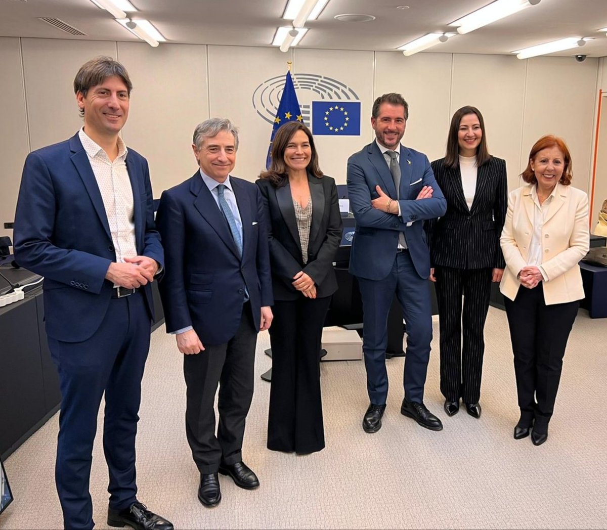 linagalvezmunoz's tweet photo. ACUERDO en #trilogo que he presidido sobre programa #PRIMA del que soy ponente socialista, prioridad para @eu2023es:
โ
Continuidad programa de รฉxito para impulsar innovaciรณn e investigaciรณn en Mediterrรกneo
โ
Diplomacia cientรญfica y cooperaciรณn para afrontar desafios globales https://t.co/Cev7xDiutq