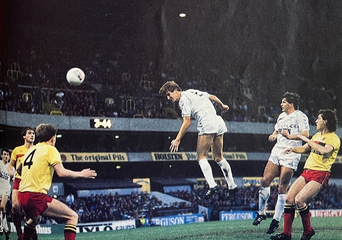 #OTD in 1986 ⚽️
Spurs 2-1 Watford
Hoddle gets his first league goal of the season and Gough leaps unmarked to head home his first goal for the club. Ex-Spur Mark Falco grabs a consolation for his new team as Spurs take all 3 pts at WHL. COYS!
24h later, they flew out to Bermuda🌞