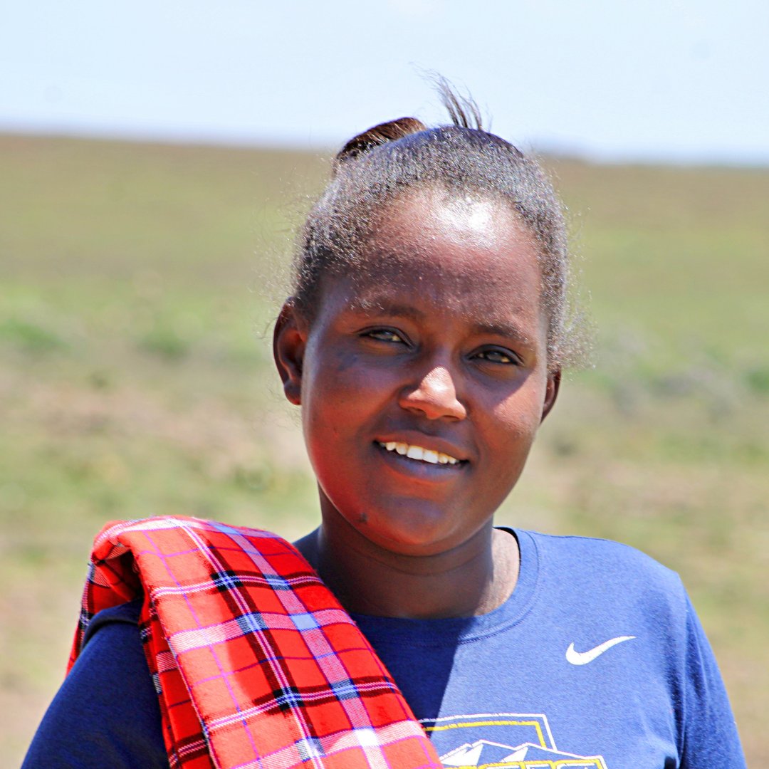 Meet Lesokoyo from #Kenya! 👋 She used to walk 8.69 miles to fetch unclean water, increasing her chances of retracting waterborne illnesses. For a year now, she has had access to a #reliable source of #water that gives her more time to study and play and keeps her healthy! 💧