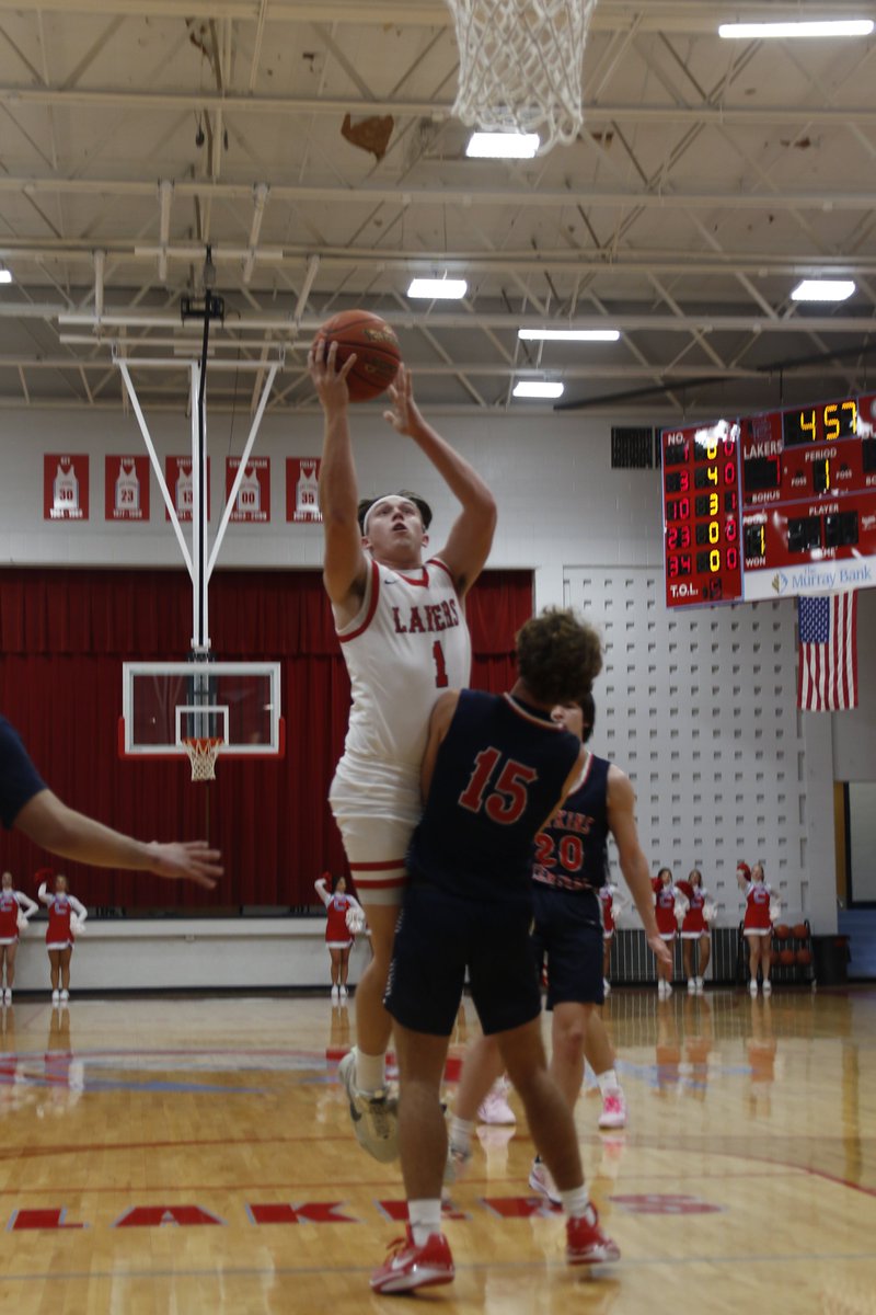 Professor Springer (@racercard) on Twitter photo CROSSTOWN 1.0 BUILD UP
Coming into last night's games, @MurrayHSBBall is led in scoring by <a href="/lincolnenglish_/">lincoln english</a> at 14.6 PPG & <a href="/CallowayBoysBB/">Calloway Co. Boys BB</a> is led by <a href="/ConnerLockhart3/">Conner Lockhart</a> at 19.0 PPG.
<a href="/Region1Sports/">Region 1 Sports Report</a> CROSSTOWN 1.0 BUILD UP
Coming into last night's games, @MurrayHSBBall is led in scoring by <a href="/lincolnenglish_/">lincoln english</a> at 14.6 PPG & <a href="/CallowayBoysBB/">Calloway Co. Boys BB</a> is led by <a href="/ConnerLockhart3/">Conner Lockhart</a> at 19.0 PPG.
<a href="/Region1Sports/">Region 1 Sports Report</a>