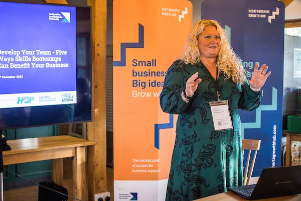 Thank you to Claire Scarisbrick from @Hopinto_herts @HertsLEP for delivering a fantastic workshop 'Five Ways Skills Bootcamps Can Benefit Your Business' at our #AllTheHelpYouCanGet Business Support Show last week!

If you would like to see more events like this give this post a👍