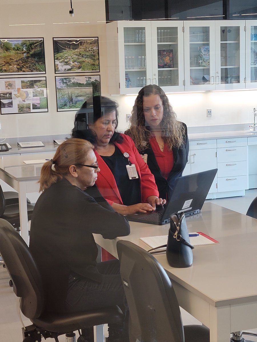 emsisdHR tweet media