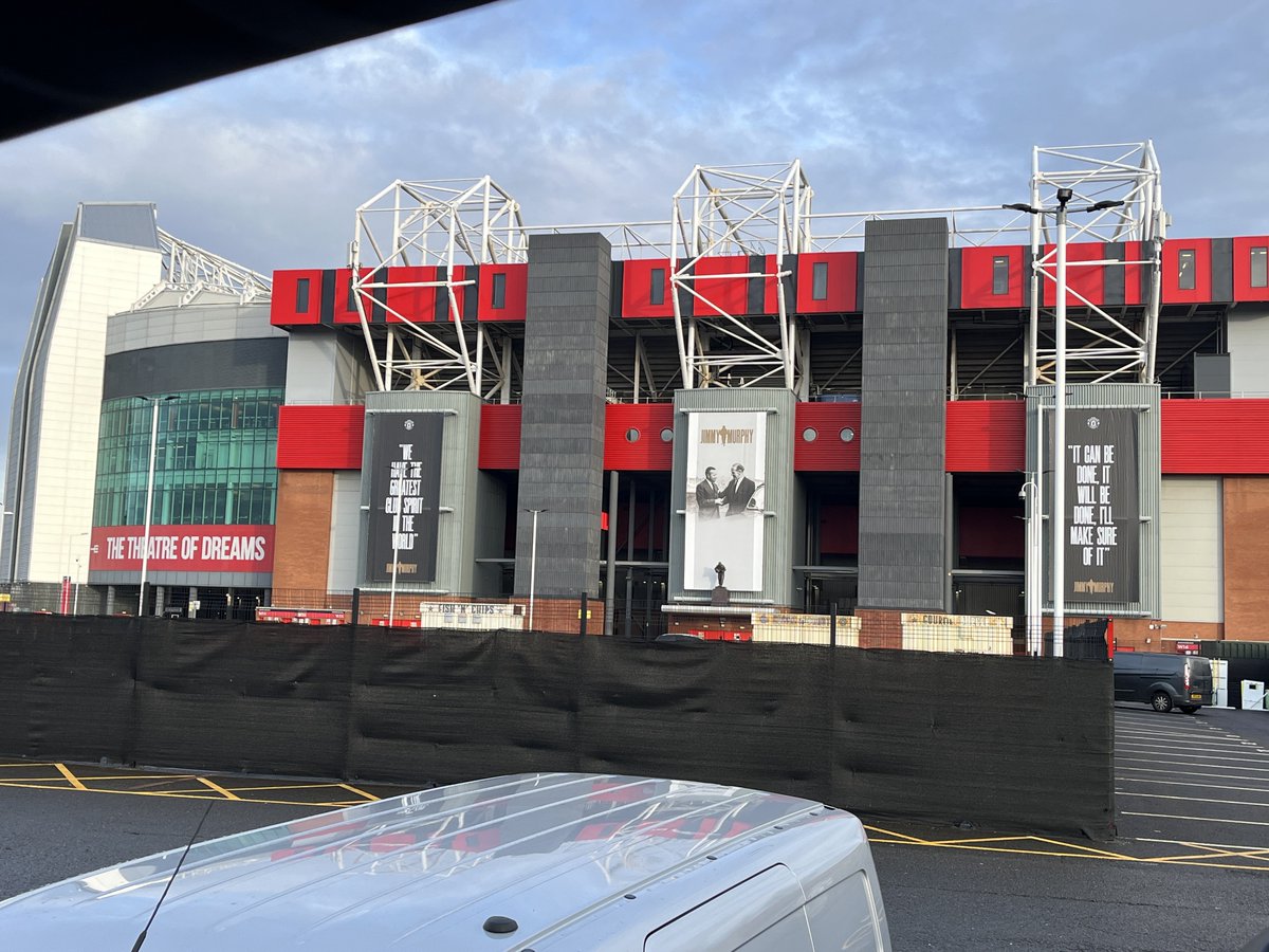 linksbroadcast's tweet image. S700 was at Manchester United yesterday for the Champions League match