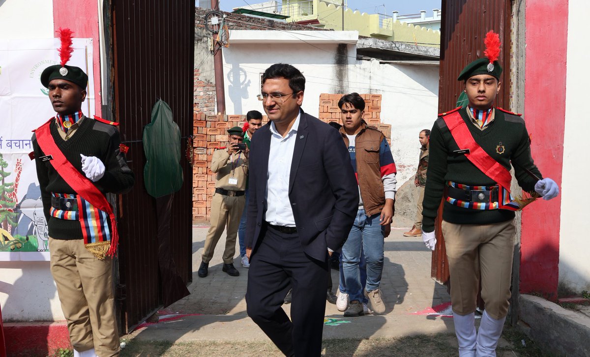 enclubcampaign's tweet image. क्लब के 'आठवें स्थापना दिवस' कार्यक्रम को मेरठ में #PrakritiUtsav के रूप में इस बार भी धूमधाम से मनाया गया। कार्यक्रम की भव्यता देखते ही बन रही थी। पहली बार स्थापना दिवस कार्यक्रम में #ECSummit लाइव सत्र, लाइव बैंड प्रस्तुती भी हुई। टीम @ecghaziabad ने भी प्रतिभाग किया। #ECTurns8