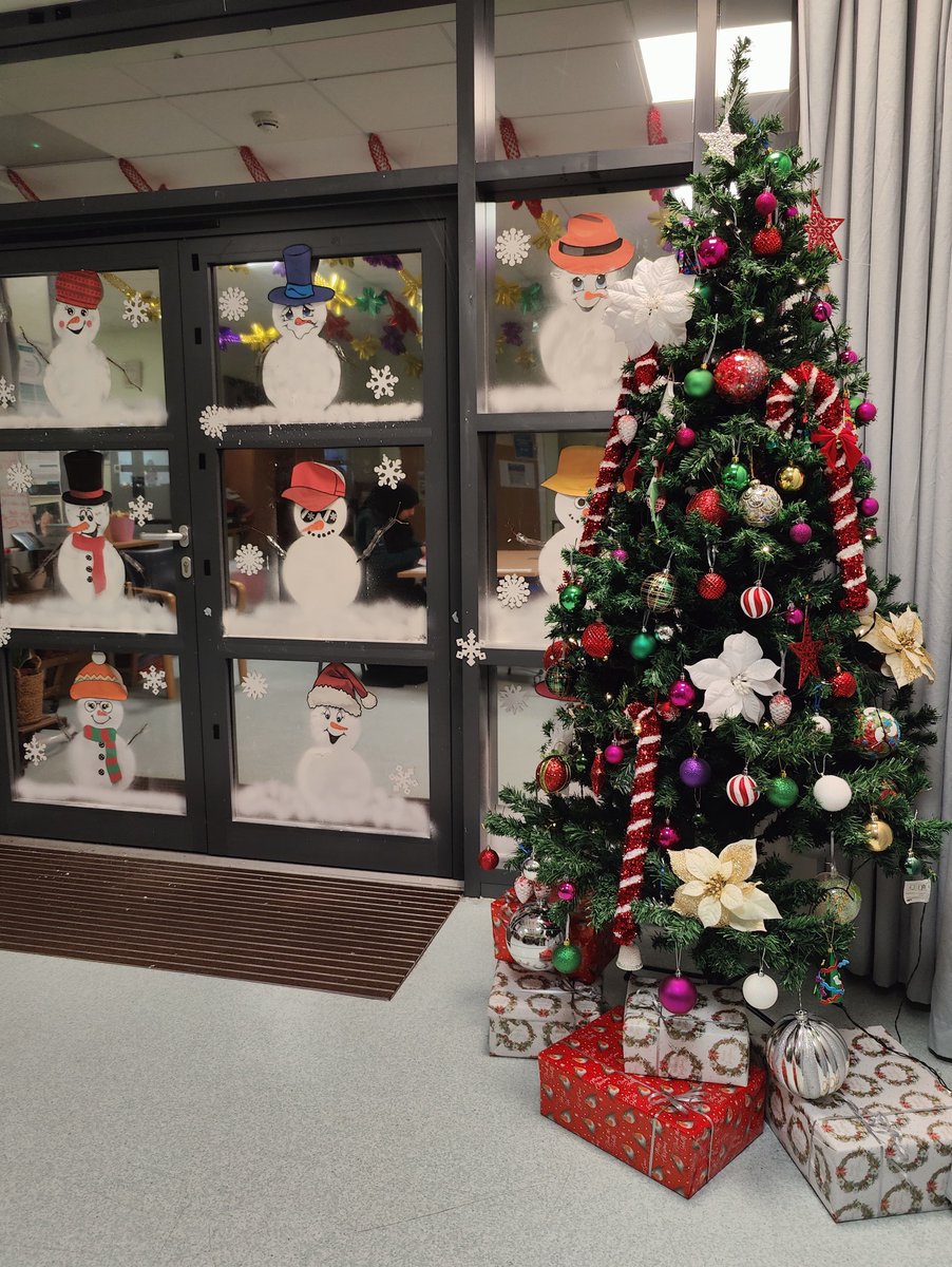 Activities team are preparing for a friends and Families Christmas party for fothergill and Sally Sherman ward patients’ tomorrow! <a href="/ngalitam1/">EHCC Inpatient Therapy & Activities 🌺</a> <a href="/JoRaphael4/">Jo Raphael</a> <a href="/gavinmarc/">Gavin Shields RN, RM, ACP</a> <a href="/TracyConnellan3/">Tracy Connellan - Admiral Nurse</a>