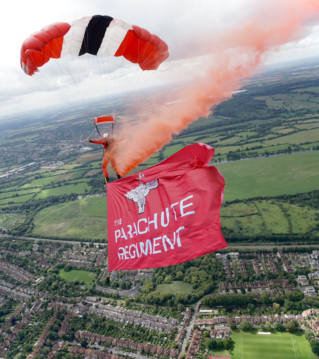Always proudly flying The Parachute Regiment flag 🪂 @TheParachuteReg