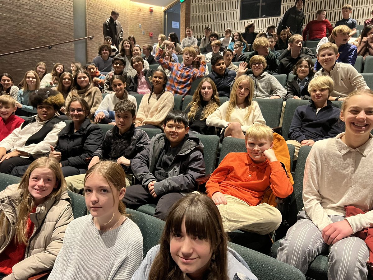 7th grade Christmas Carol Field Trip! #LeadWithHart <a href="/RCSHartMS/">RCS Hart MS</a>