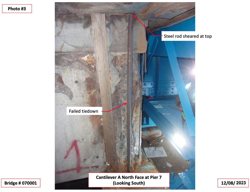 TedNesi's tweet image. Looking back at photos from a 2018 inspection on the Washington Bridge - here are 3 photos from the time, when it was already rated as being in poor structural condition by RIDOT

Last photo here shows one of the same piers (#7) from this past weekend wpri.com/news/photo-gal…