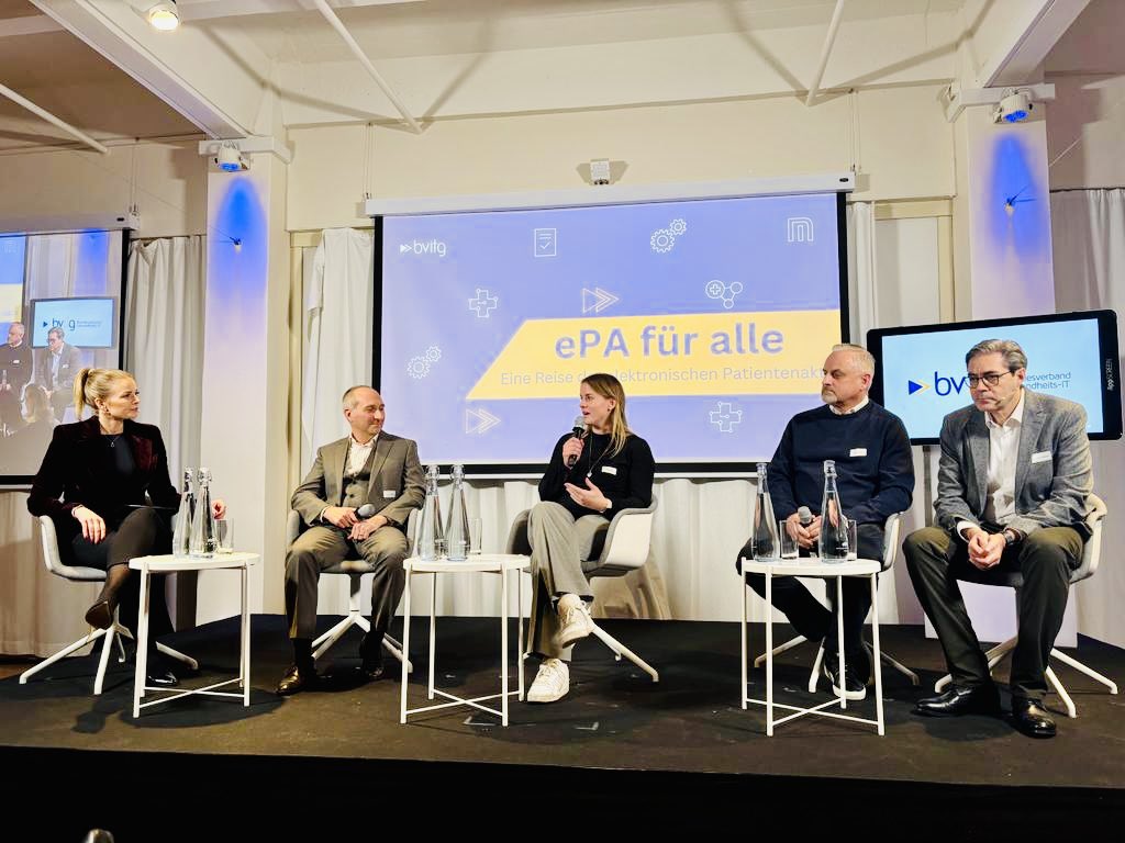Jessica Birkmann (@birkfrau) on Twitter photo Dieses Podium steht fΓΌr Optimismus: Lange waren digitale Tools nur gesetzlich vorgeschrieben und wurden nicht genutzt - mit dem Neustart kann es endlich klappen πͺ#ePA4all #digtalisierungjetzt #ehealth #keineFaxen #MutzurLΓΌcke <a href="/bvitg/">Bundesverband Gesundheits-IT</a> Dieses Podium steht fΓΌr Optimismus: Lange waren digitale Tools nur gesetzlich vorgeschrieben und wurden nicht genutzt - mit dem Neustart kann es endlich klappen πͺ#ePA4all #digtalisierungjetzt #ehealth #keineFaxen #MutzurLΓΌcke <a href="/bvitg/">Bundesverband Gesundheits-IT</a>