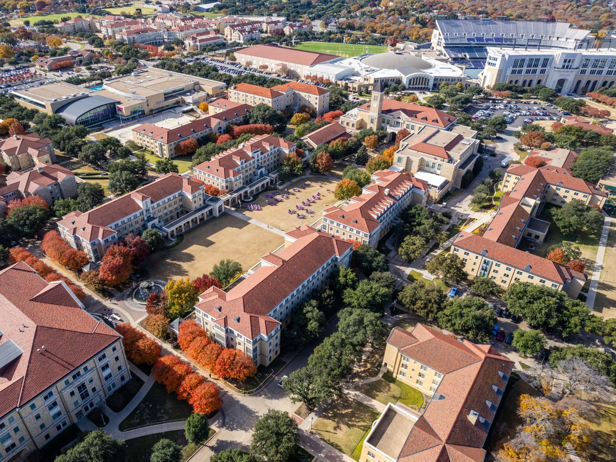 Fall hues across campus🤩🍁
#TCU