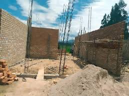 Comunicada la decisión de paralizar la obra pública es importante compensar el desempleo que originará esta decisión en el sector de la construcción, a través de la obra privada, en particular la construcción de viviendas.