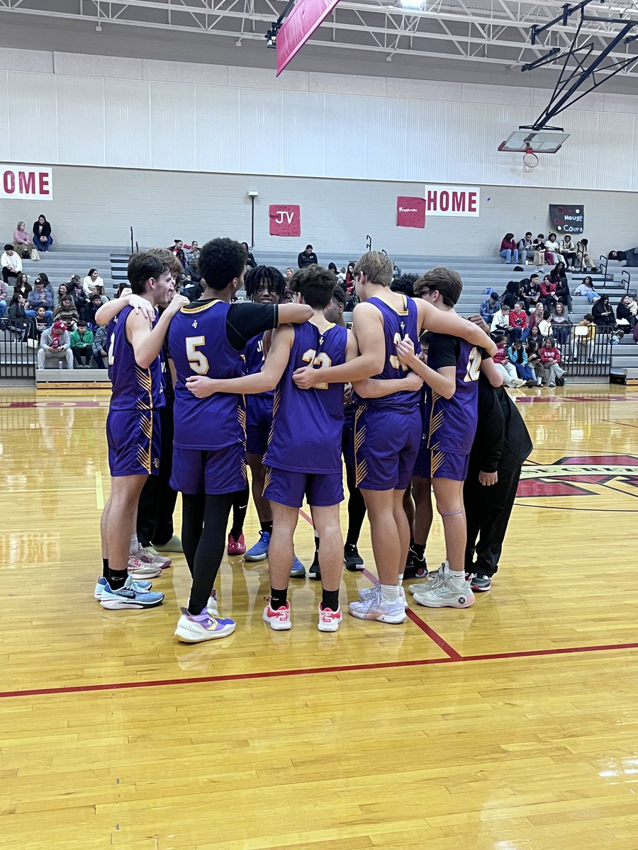 HoopsJV's tweet photo. “PATRIOT GAMES”
Falcon Hoops Squadron took flight in Baytown as they defeated the Patriots of Goose Creek Memorial High School Tuesday night - securing 5 wins for the Purple Birds
#FalconsStayFly
#WeBeJV https://t.co/bxeowsDvAP