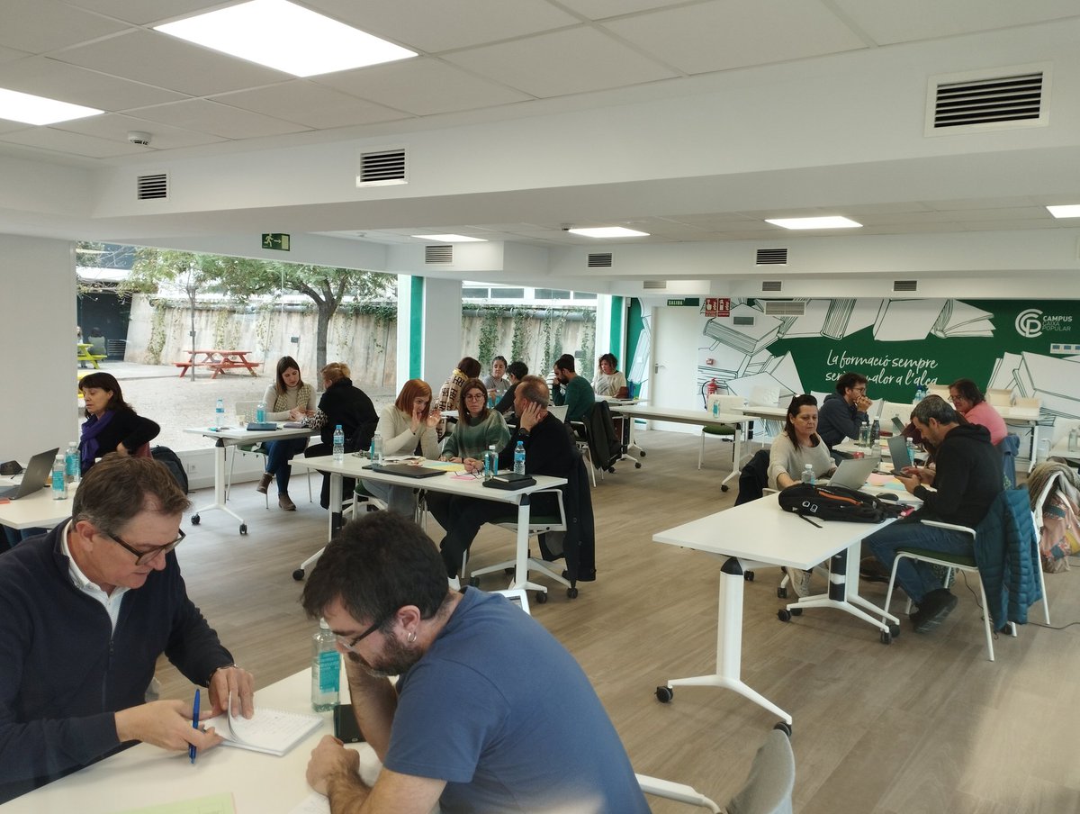 Akoe Educació tweet media