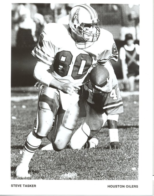 VintageBills's tweet photo. On this date- November 8th 1986 the Buffalo Bills claimed Steve Tasker off of waivers from the Houston Oilers. Thank You HOUSTON!! #BillsMafia #SteveTasker @SteveTasker89 https://t.co/dAunVrFRXX