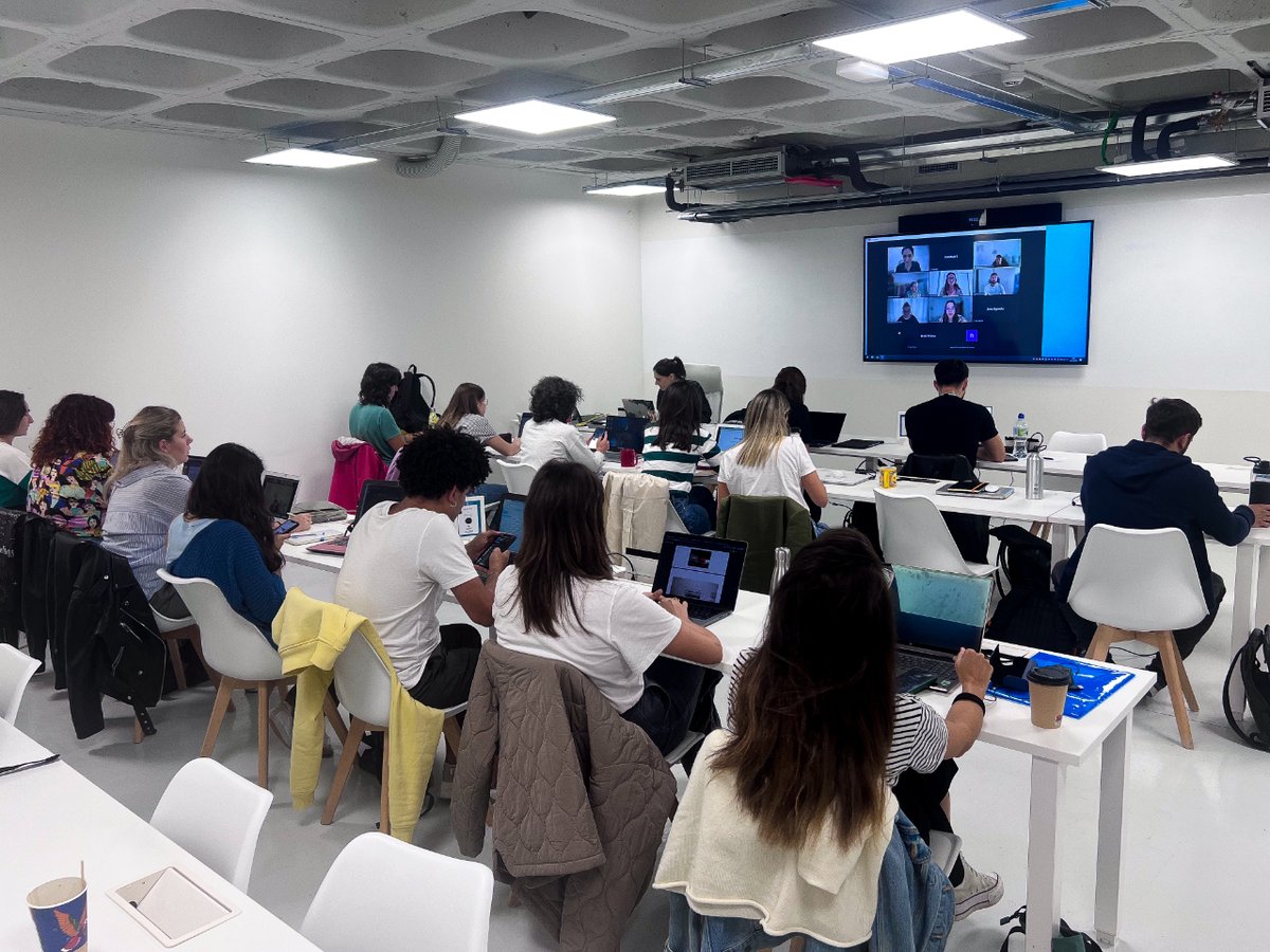 immuneinstitute's tweet image. Los IMMUNERS dándolo todo antes de las vacaciones navideñas🎄.
Así es como se vive el ambiente de trabajo en IMMUNE en estos días 💪💻.
¡Último esfuerzo del año, con buena vibra y compromiso! 
#TrabajoEnEquipo #educacióntech #formacióntech #FinDeAño