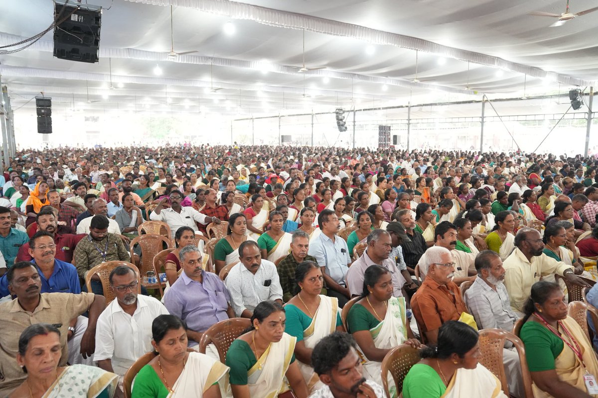 GoK is honoured by the sight of thousands joining the gatherings at Ettumanoor, Puthuppally, Changanassery, and Kottayam assembly constituencies for #NavaKeralaSadas. The path forward for a thriving Kerala involves mutual exchanges and committed inclusive policymaking.