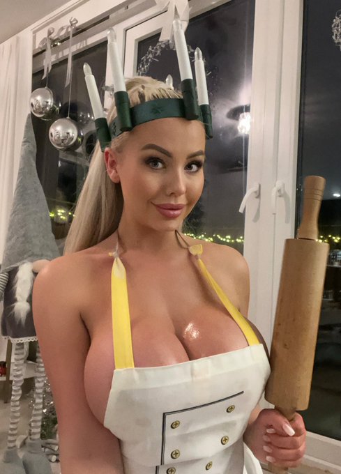 Happy St. Lucia Day! 🎅🏻🎄☃️  https://t.co/j8AV5vJm96 https://t.co/nJX8cczlY4