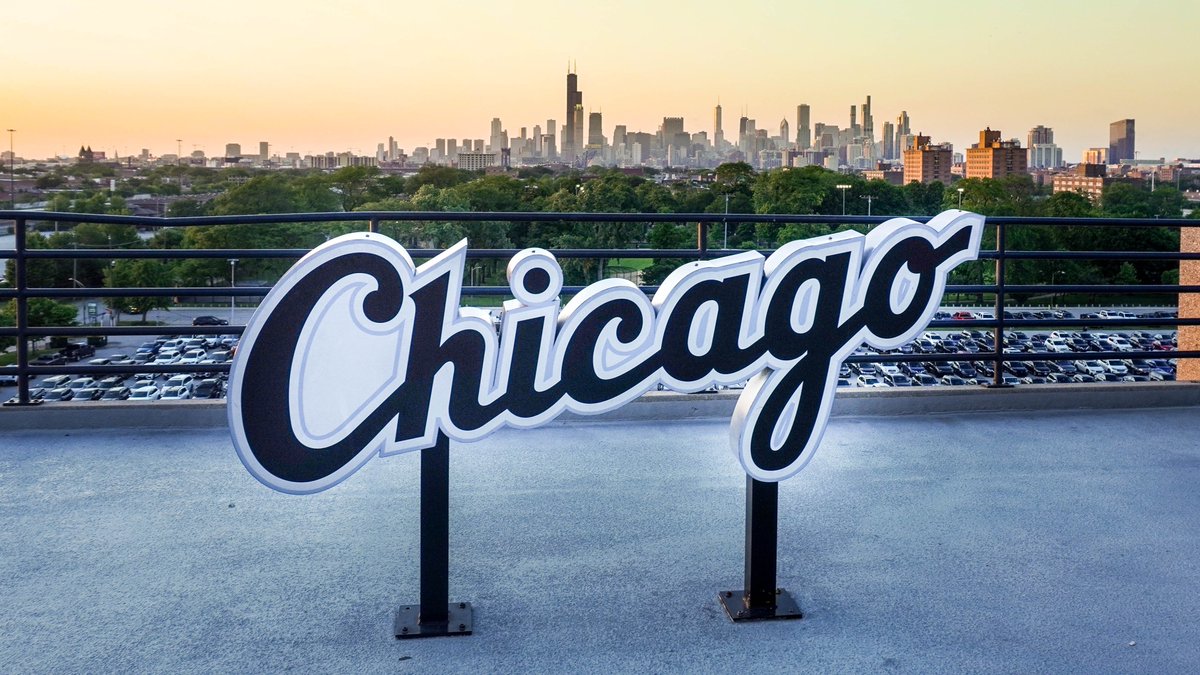 timdanbrog's tweet image. We're hiring! 

We're looking for a social-savvy, bilingual (Spanish/English) intern to help bring culturally impactful content to our @loswhitesox channels. 

This role sits under @JordanDoyle23 &amp;amp; will be a big piece of our social team in '24. 🔗: teamworkonline.com/baseball-jobs/…