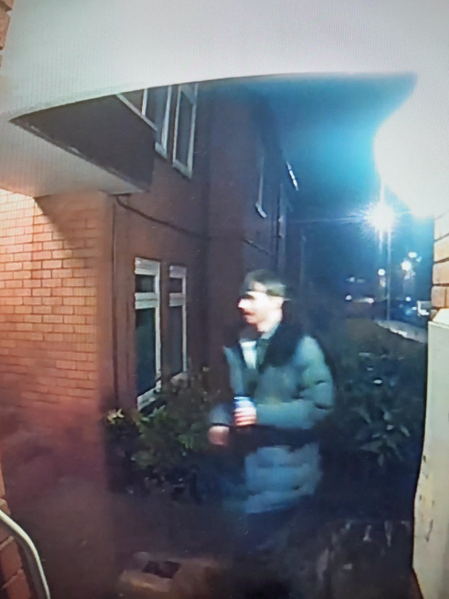 Officers investigating an incident of criminal damage in Arthur Street, Northampton, are appealing for help to identify this man who they believe may have information relevant to their enquiries. Anyone with information, please call us on 101. Full appeal: ow.ly/MoIm50QiplG