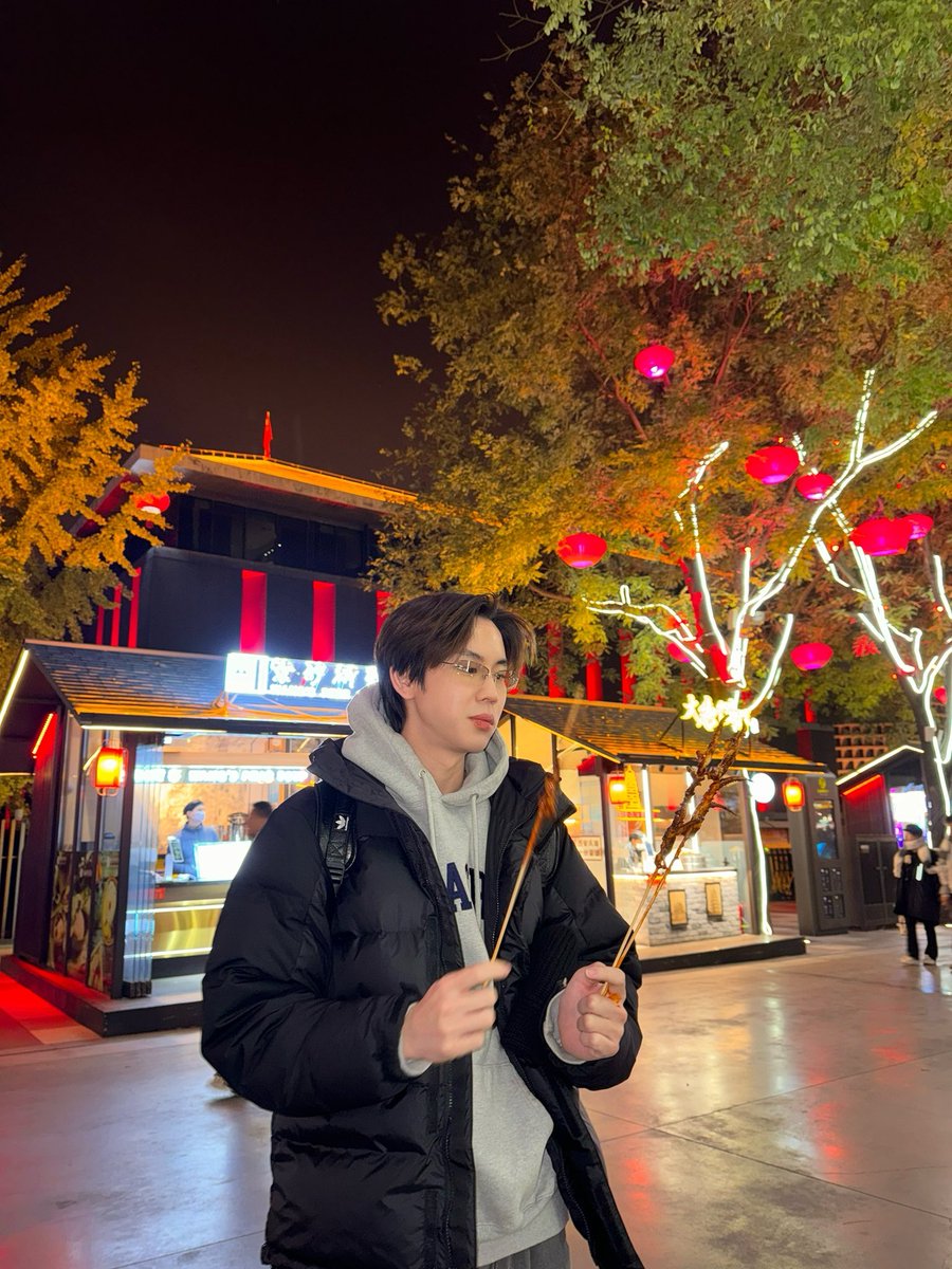 luvwarut's tweet image. WARUT!!!