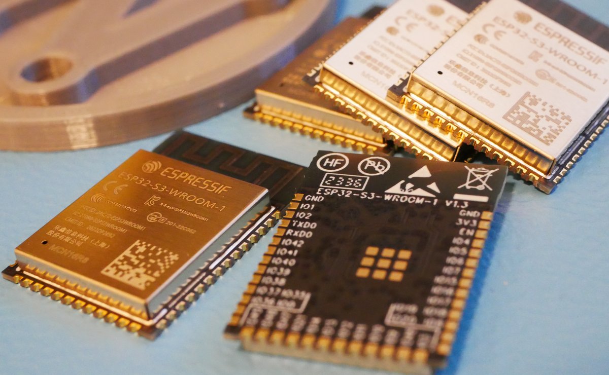 neuraiproject's tweet image. 🔬 ESP32 for IoT board 🔬
We have in our hands the heart of our first prototype board with ESP32 + LoRa.

This model is powerful enough to handle a number of interfaces that it will have:

📡 LoRa
📺 LCD
〰️ NFC
🛰️ GPS
📷 Camera

#Neurai #XNA $XNA #ESP32 #IoT