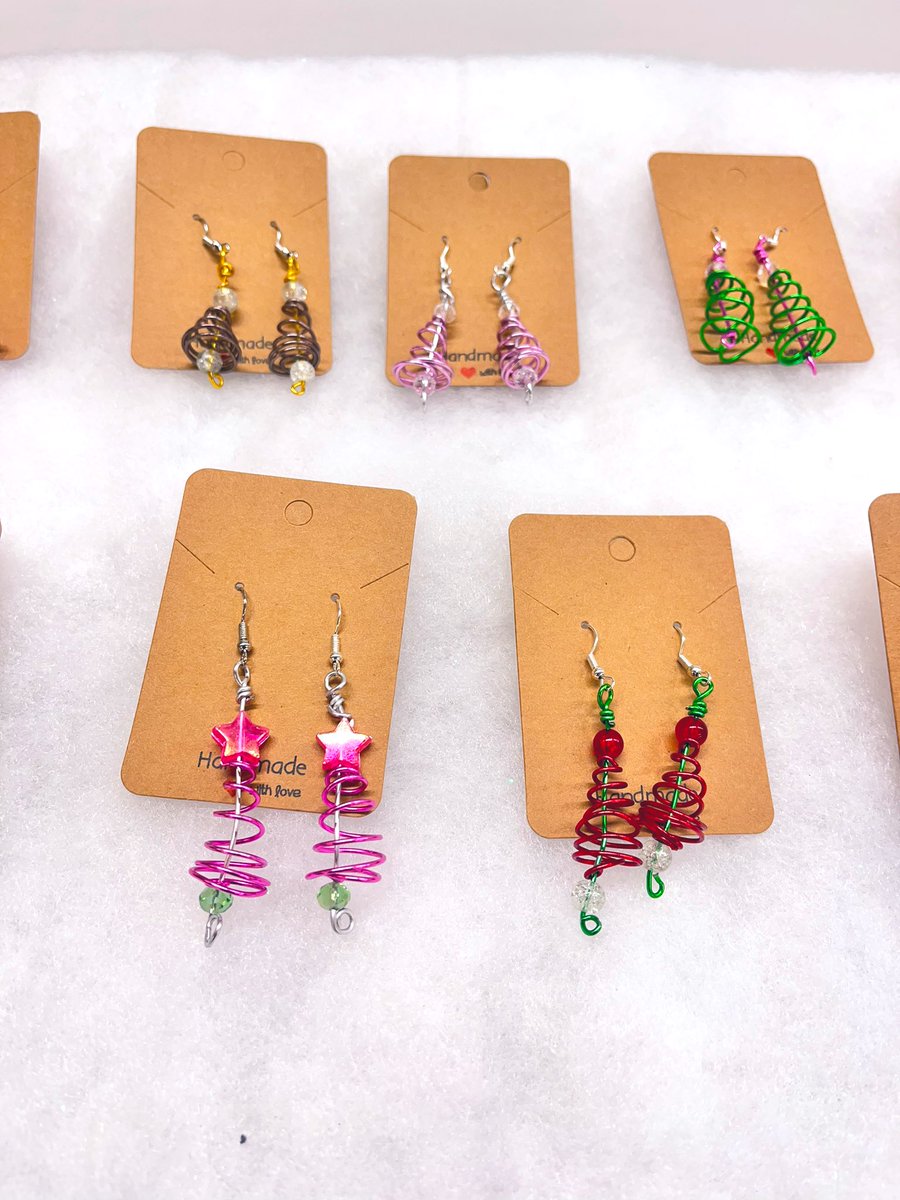 Braeview_DT's tweet photo. Fantastic first workshop making Christmas tree earrings 🎄
If any pupil would like to attend a workshop - please speak to Miss Maxwell 🎅🏼 @BraeviewAcademy https://t.co/Q7bF8x6z3K