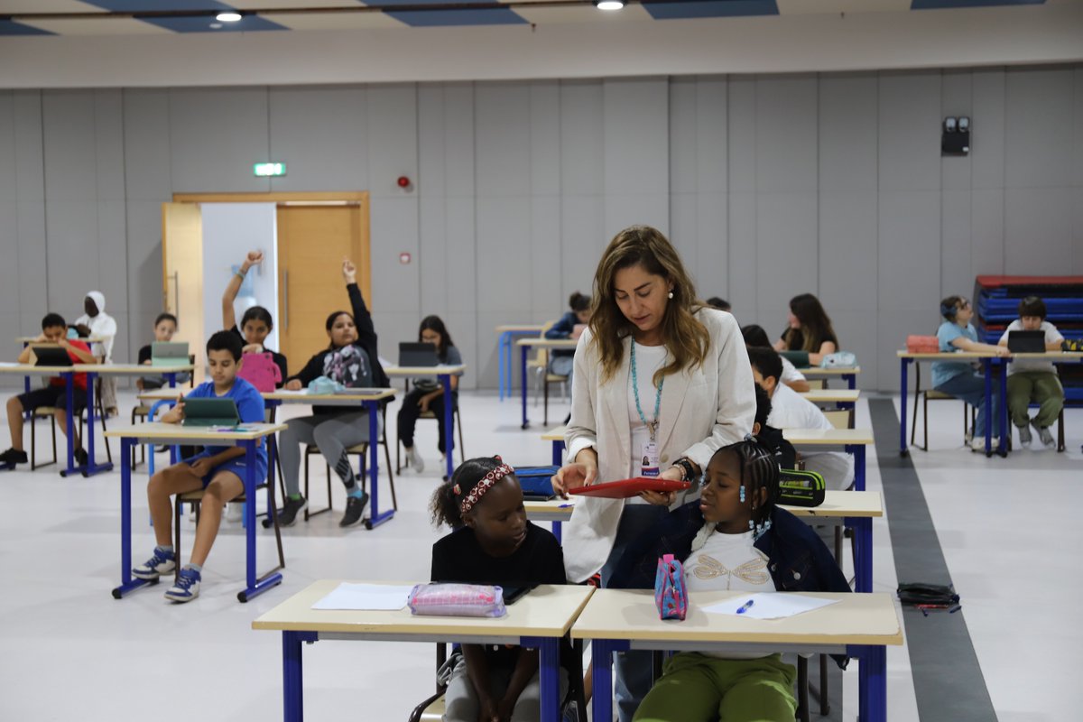 EFIDjeddah's tweet image. 🌟 Élèves de 6ème-3ème relèvent le défi du concours Castor! Compétition annuelle en informatique et numérique, 45 min de questions interactives et de défis algorithmiques. Résultats attendus en janvier! 🎓💻 @mlfmonde @franceinjeddah @franceinksa #ConcoursCastor #Informatique