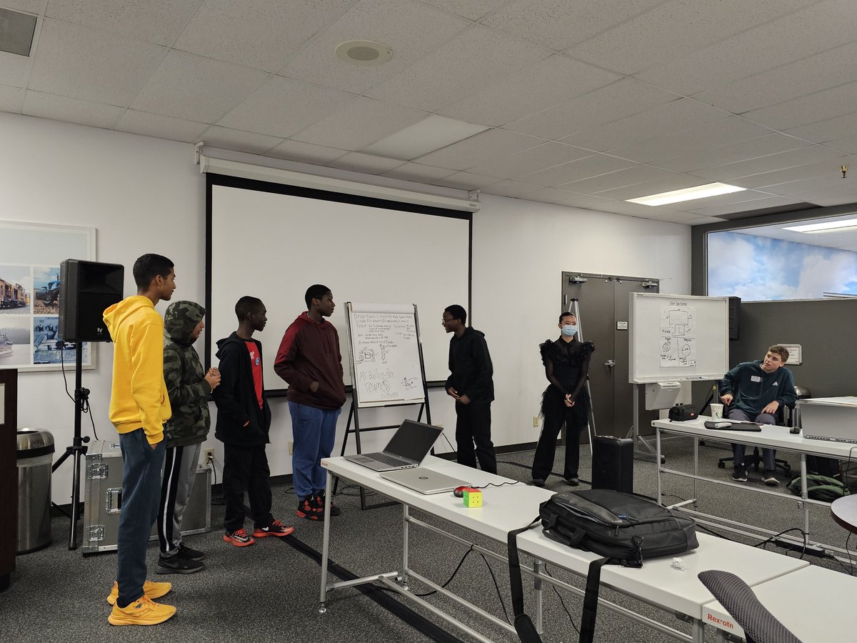 Team 4935 held a "Mock Kickoff" event this past weekend to show our rookies a taste of what kickoff is really like! #FRC #FirstRobotics #crescendo <a href="/FIRSTweets/">FIRST</a> <a href="/FRCTeams/">FIRST Robotics Competition</a> <a href="/FIRSTNC/">FIRST North Carolina</a>