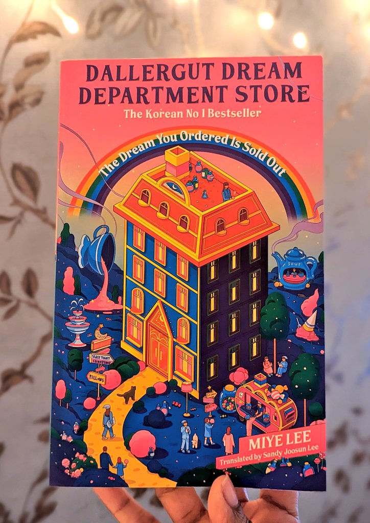 And @ollie__martin you're a star for sending me yet another copy of this after the first one got lost in the post!

#DallergutDreamDepartmentStore - 'fantastical, whimsical and full of joy — the latest Korean bestseller from Miye Lee, translated by @sandyjoosunlee

#bookpost