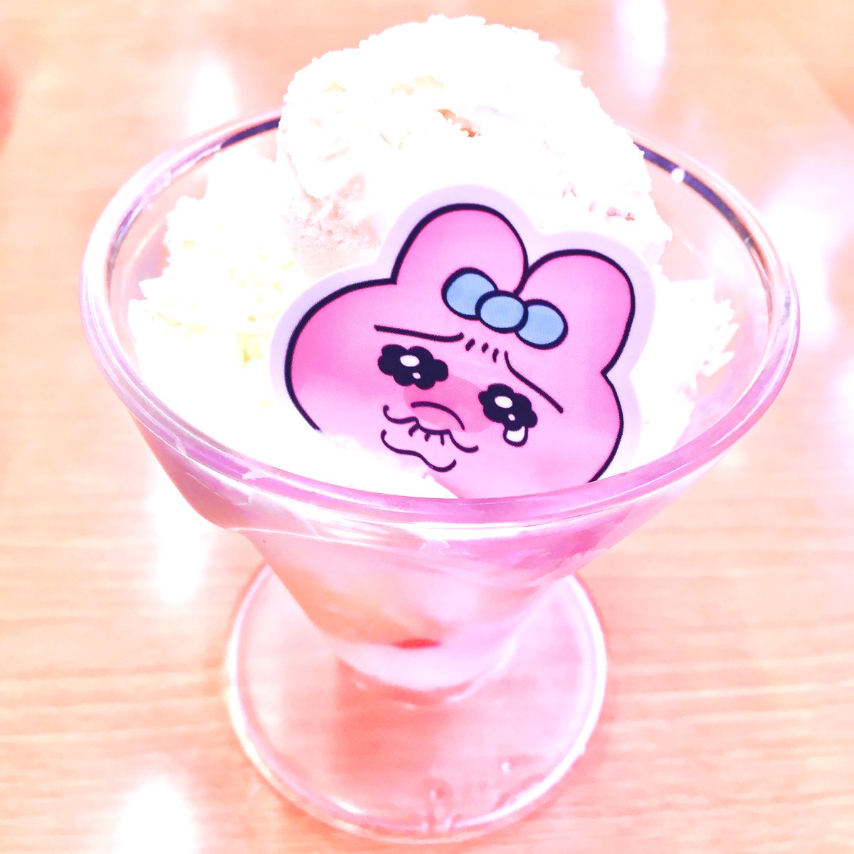 Hystericer1's tweet photo. 今晩和。
友人とカラオケして来ました。
楽しかったです。

ここ数ヶ月、焦燥感や不安で沈みがち。
仕事は量が多すぎる、プライベートは心配事がありすぎます。

今日はドライヤー落としかけてコード掴んだら、振り子になって返ってきてボディを強打w
ドライヤーは凶器です。←

#おぱんちゅうさぎ https://t.co/2heMbvbENC