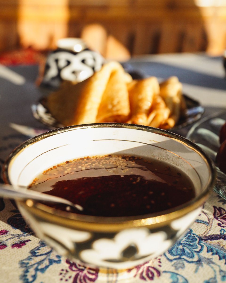 Dinner and morning tea at Bes Qala yurt camp, #Karakalpakstan, #Uzbekistan.
#traveljournalist #travelphotography #foodietrip