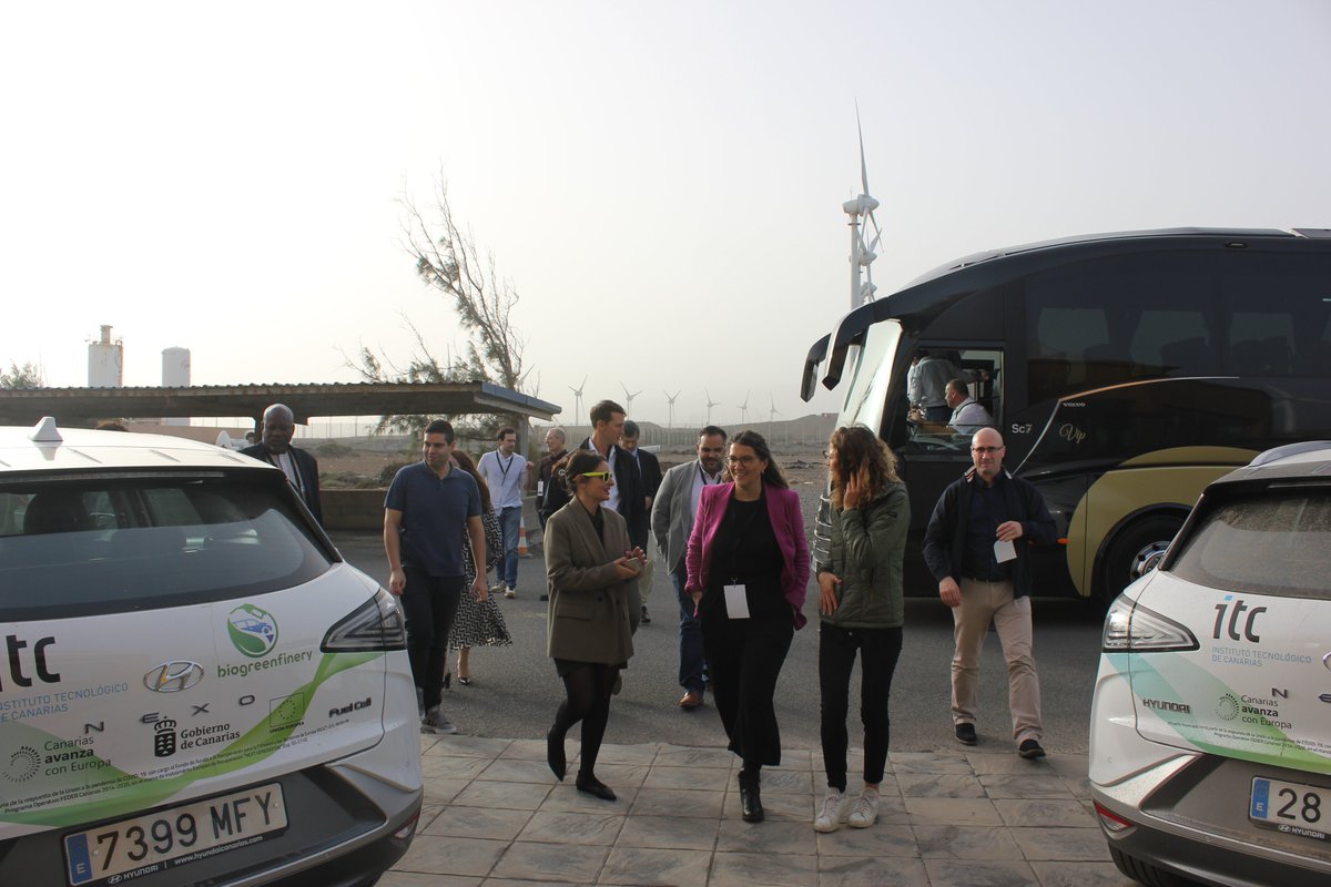 ITCCANARIAS's tweet photo. 💧🌍Este miércoles hemos recibido la visita de los participantes de la jornada de clausura del proyecto #MACCLIMA a las instalaciones de Pozo Izquierdo
🔋Nos hemos centrado, sobre todo, en enseñar la #biorrefinería de #hidrógenoverde #Biogreenfinery https://t.co/E4aSlCTt0H
