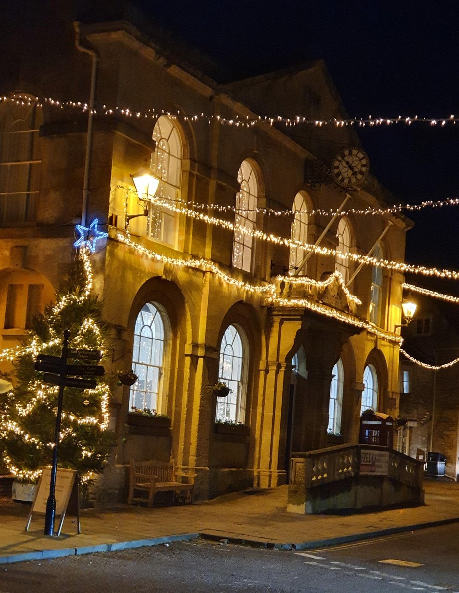 It's looking festive in town on the way back from the post office. #ChristmasTree  #christmaslights