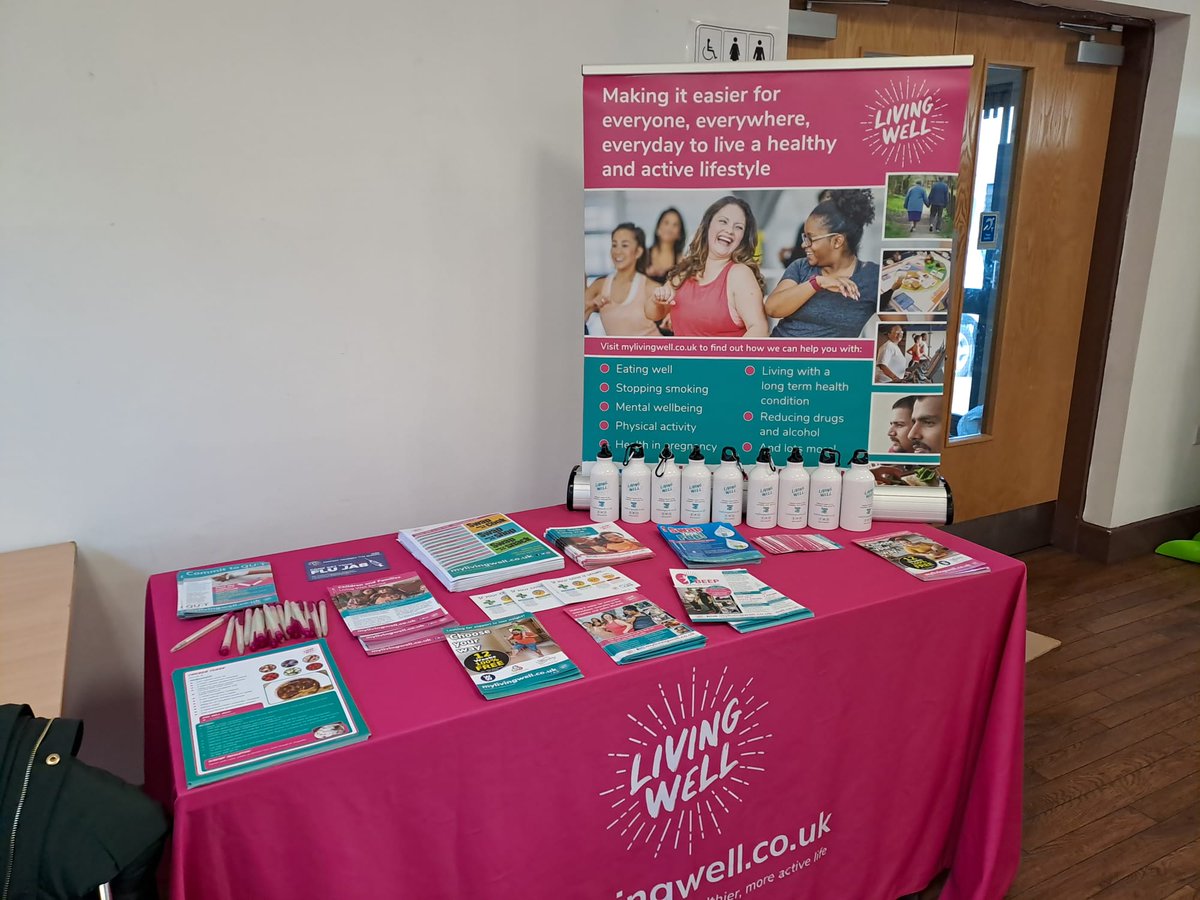 Toshal_bhatia's tweet photo. @MyLivingWell1 Community Health Development team had a busy day reaching out to community members and partners in Bradford East &amp; West 🤗 hearing positive feedback from being part of wellbeing group @ACAPBradford 👍 https://t.co/emuossXh4Q