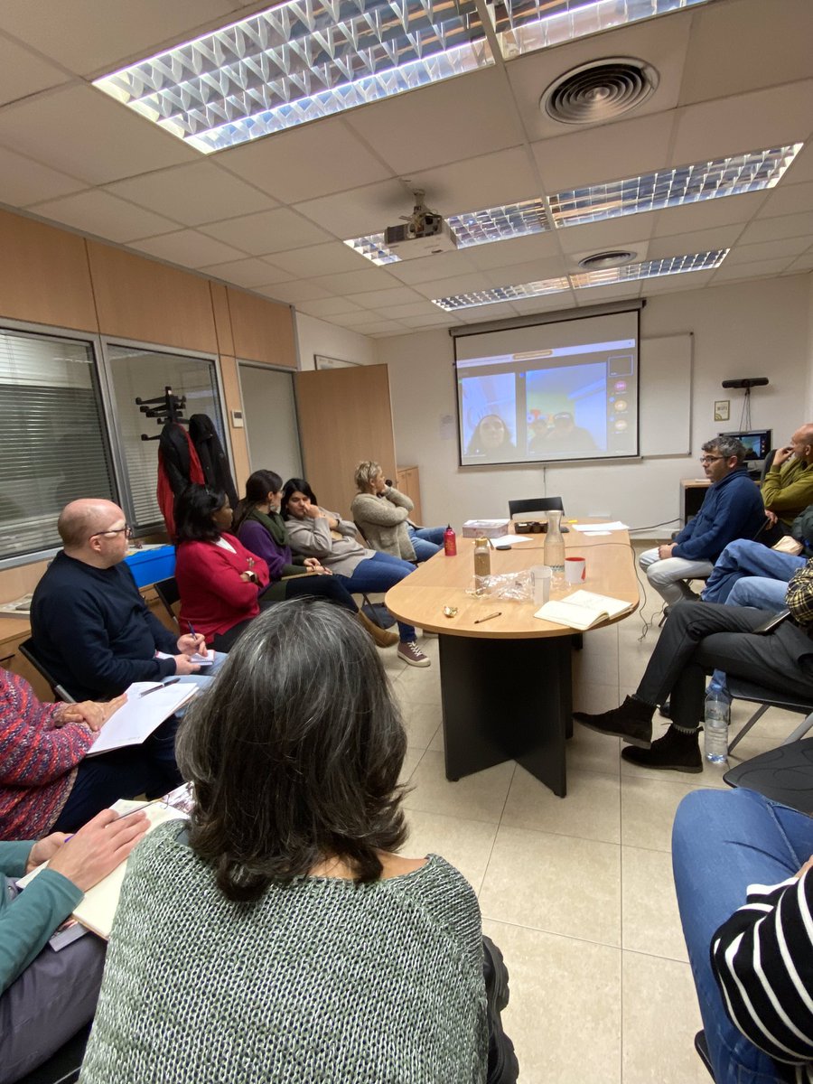 🙌🏾 Avui fem la darrera assemblea de l’any i parlem amb les entitats que donen suport als 16 joves desnonats des de fa 1 mes sense ordre judicial a #Figueres que no han rebut cap mena de suport dels serveis socials ni <a href="/ajfigueres/">Ajuntament de Figueres</a> 

<a href="/MaterAnima/">Ànima mater associació</a> <a href="/amuntcritsdones/">Amunt i Crits !</a> 

#stopdesnonaments