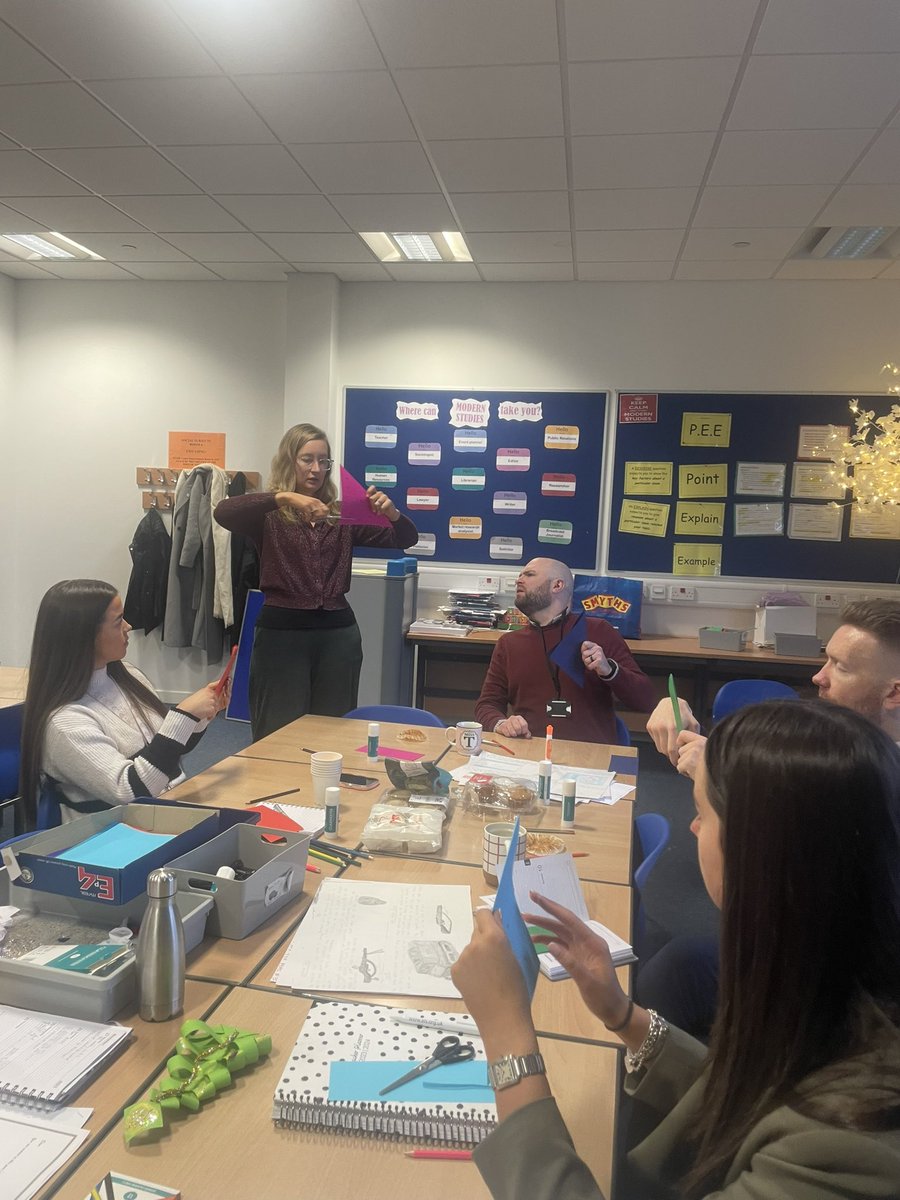 Miss Simpson tweet media