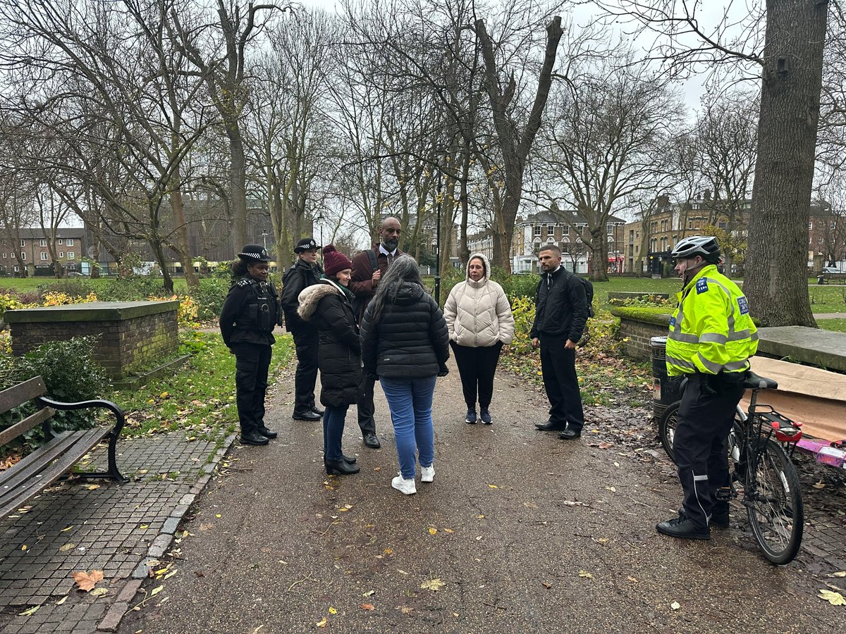 This afternoon our Laycock Ward team, Superintendent Jack May-Robinson and Community Safety Director Besserat Atsebaha, met with the community for our Safer Spaces walk and talk!