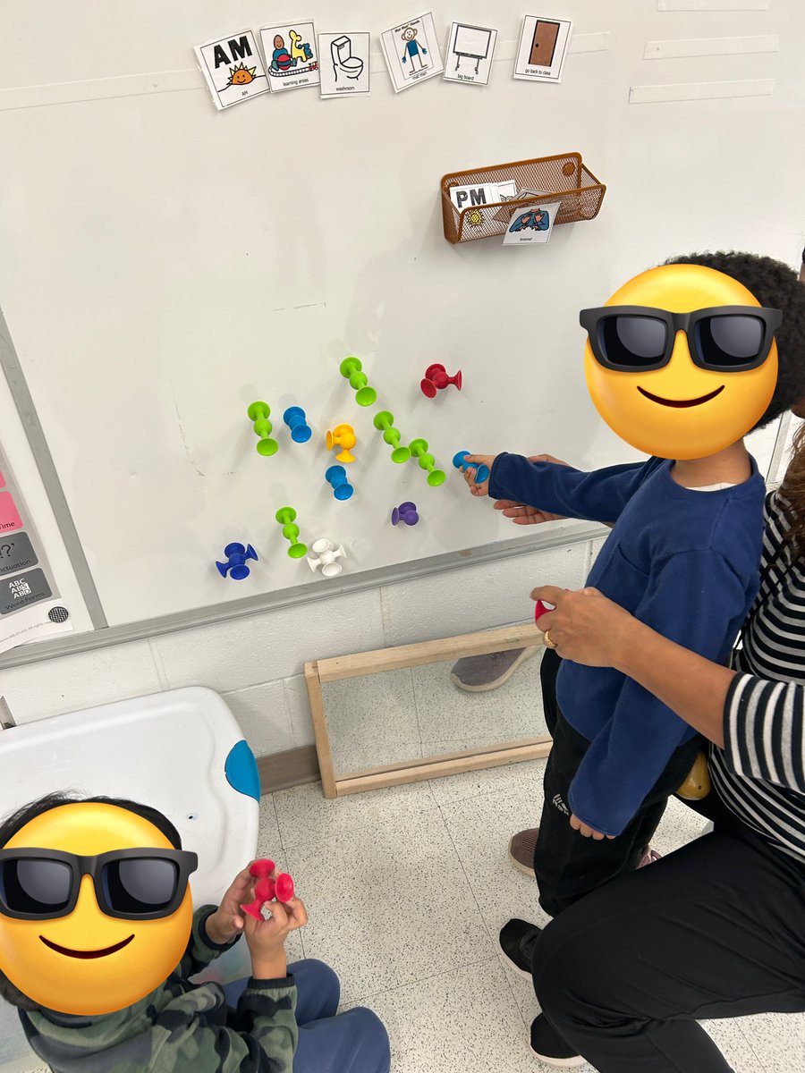 FMELAResource's tweet photo. Pulling Squigz off the board to work on grip strength and motor control #finemotor #motorskills #kindergarten #tdsb https://t.co/CBJGmTVfSJ