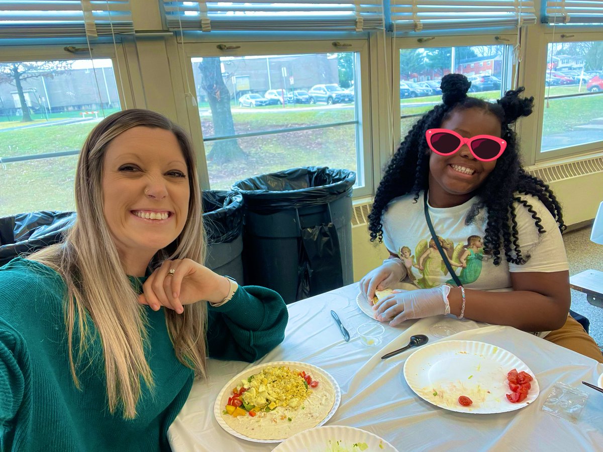 Mrs. Guenther tweet media