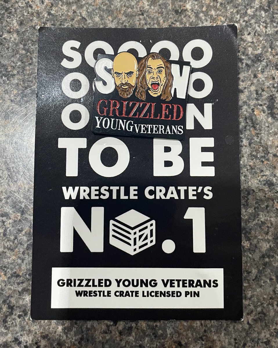 ShoneCold's tweet image. Big thanks to @Taggsy79 for the Birthday gifts 🤜🤛 

Love the Kona Crush tee &amp;amp; awesome to add a dual signed @JamesDrakePro &amp;amp; @ZackGibsonGYV 25/50 #GYV card &amp;amp; @WrestleCrateUK pin to the collection 

Cheers Bro. Look forward to a beer Sooooooon 🍻🔜