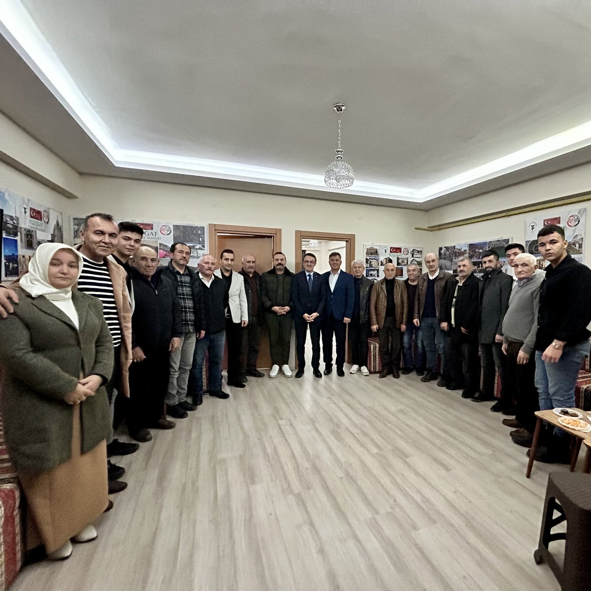 📍Serdivan

Hemşehri derneklerimiz bizim en büyük kültürel zenginliğimizdir.

Sakarya Yozgatlılar Kültür ve Dayanışma Derneği Başkanı Sayın Ramazan Ünal ve yönetimi ile bir araya gelerek Serdivan’ımızı konuştuk.

Misafirperverlikleri için teşekkür ediyorum. <a href="/Sakaryabozoklar/">Sakarya Yozgatlılar Derneği</a>