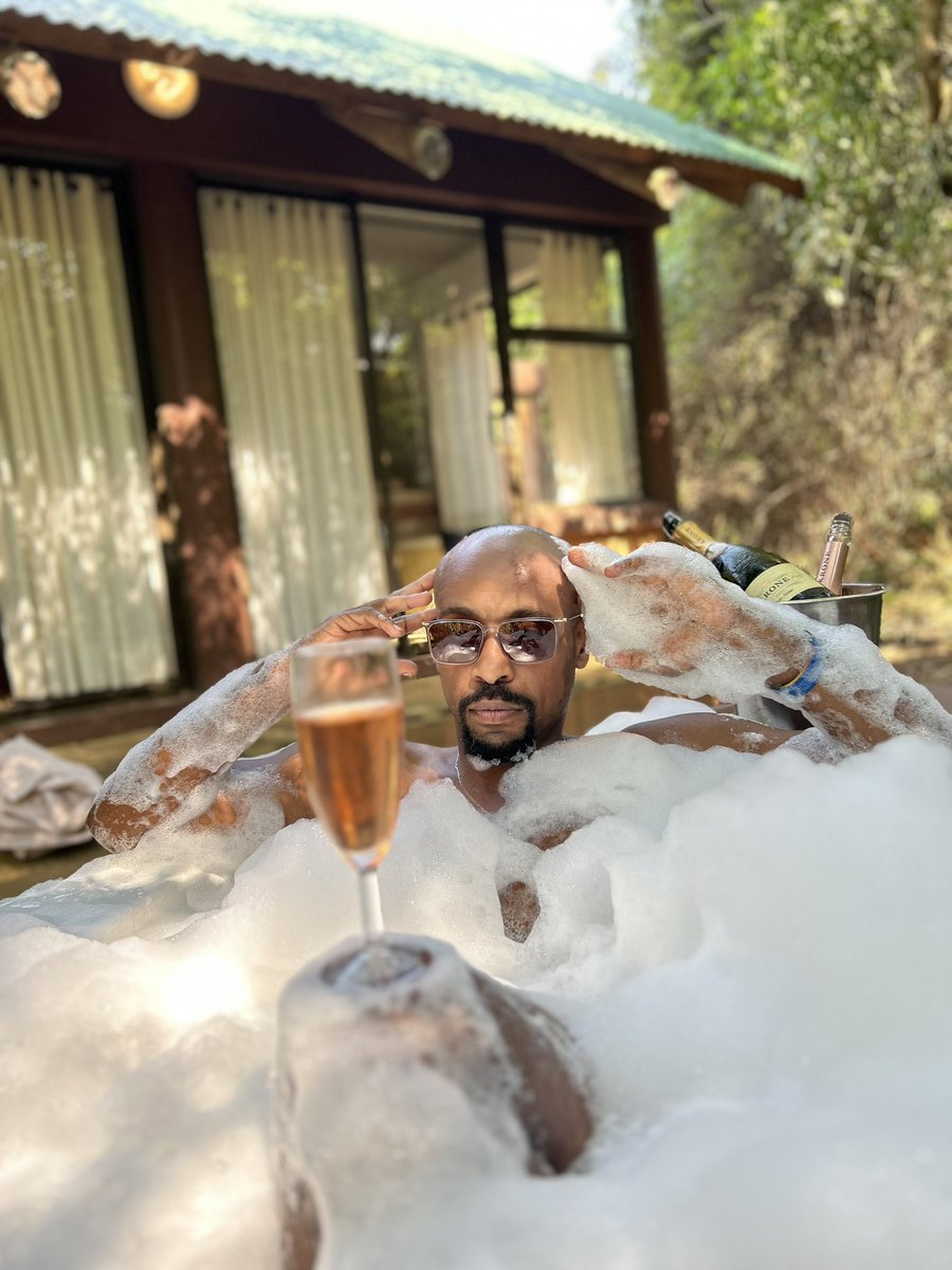 Peace and tranquility is needed at times to recharge 

Reminiscing and reflecting on a year. 

Let’s create Memories.  
 
#night #love #photography #nightphotography #photooftheday #instagood #nature #like #sky #photo #instagram #art #music #beautiful #follow #moon #light #party