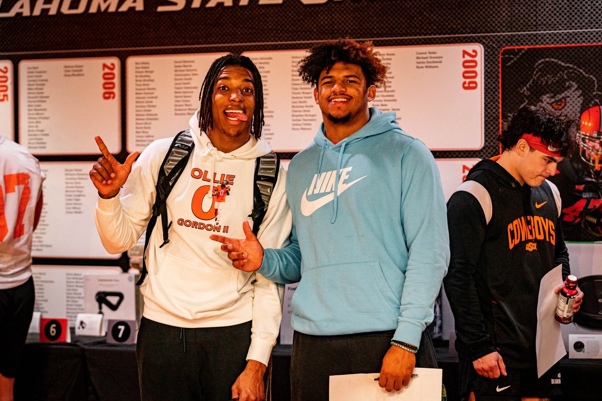 CowboyFB's tweet photo. It's Bowl gift szn! 😎 https://t.co/3EC1DGVX5O