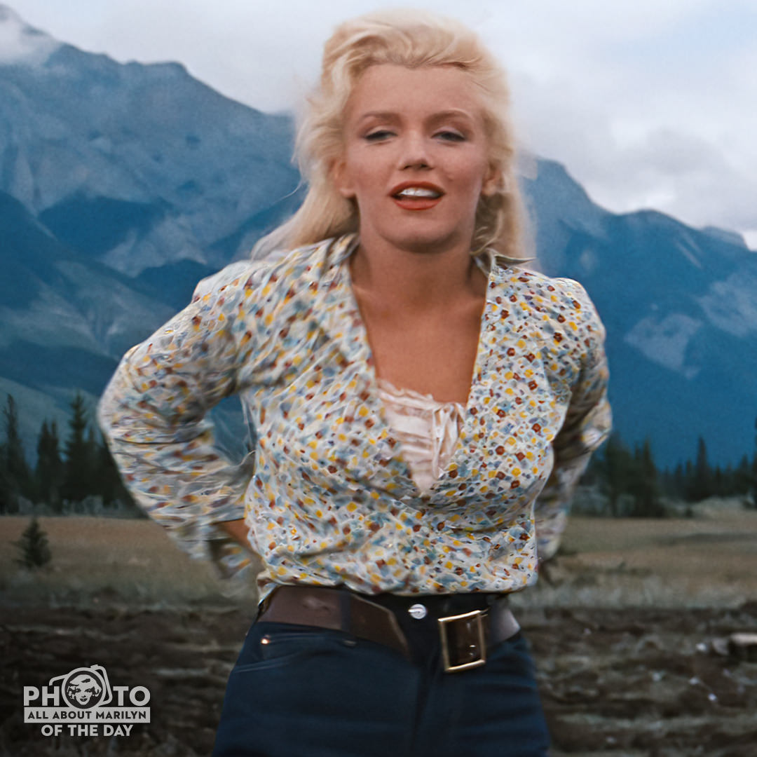 MARILYN MONROE #PhotoOfTheDay —#MovieTrivia can you name the film? Hint: A western filmed in Canada💋. 

#MarilynMonroeFans #AllAboutMarilyn #MarilynMonroe #Marilyn #MarilynMonroeMoment #VintageHollywood #50s #MarilynMonroePhotos #OldHollywood #RiverofnoReturn