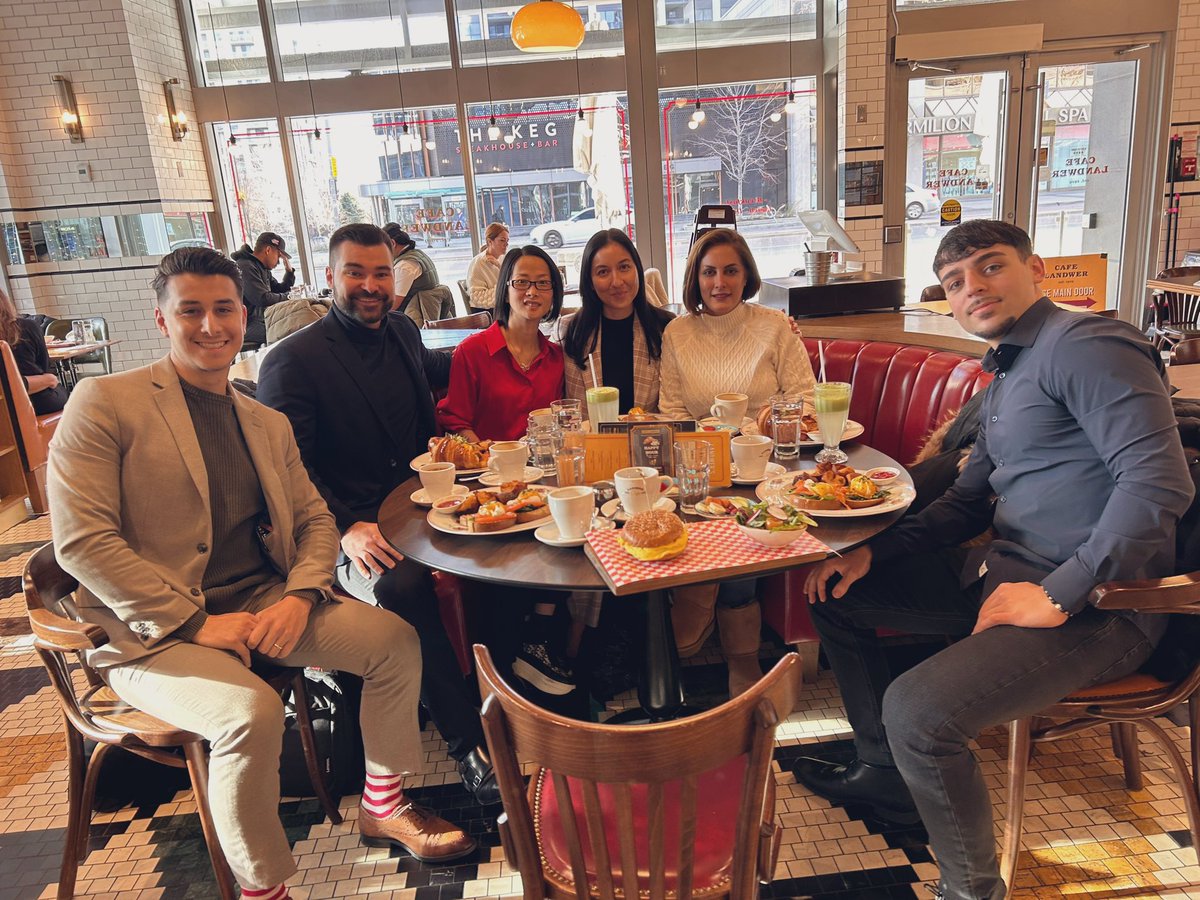 Incredibly proud of our Metro East RIS Q4 Top Performers! #bestofthebest <a href="/KarenYoussef_TD/">Karen Youssef</a>