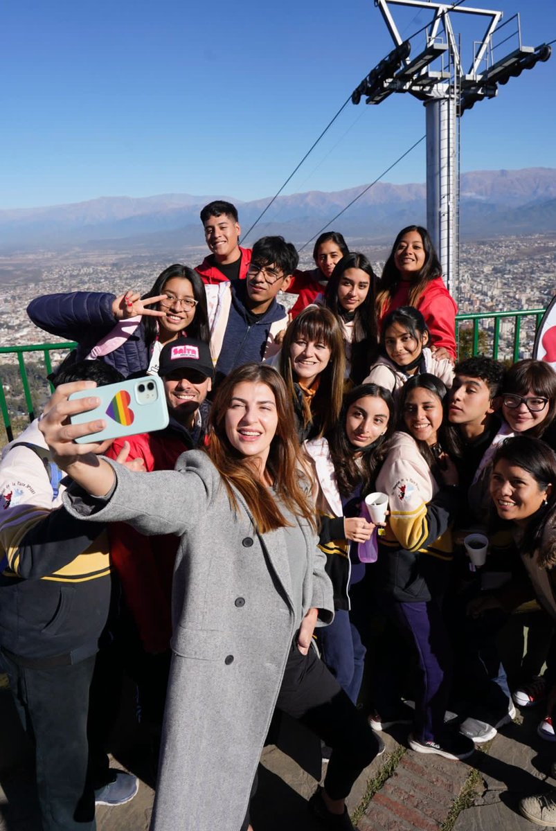 RomeroBettina's tweet photo. Hace 36 años Roberto Romero inauguró el teleférico de #Salta 👏🏼Fue él quien pensó y puso en marcha las bases para el desarrollo del turismo en Salta. Tuvo la visión, pero sobre todo la capacidad de hacerlo. Todo lo demás es historia!

Su enseñanza es enorme:  llevar a Salta a lo más alto. Siempre con entusiasmo y capacidad de trabajo.
Y con mucho AMOR! 

Él sí que amó Salta ♥️ y lo demostró con hechos.