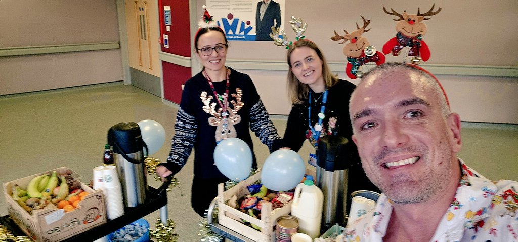 Ainsworth_Si's tweet photo. It's beginning to feel like #Christmas 🎄 Great #wellbeing walk to the wards and admin areas today  #festive #rudolph @Elle_Boothy @sarahmriquality @dawnpike20 https://t.co/WfyVzGKpL5