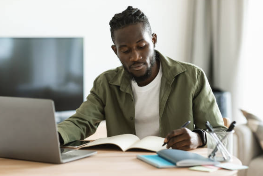 HbcuCdacOMM's tweet photo. Underserved communities often face unique challenges due to systemic barriers, limited resources, and economic inequality. Closing the #FinancialLiteracy gap is essential to achieving social and #financial justice. 💰 Join the revolution with https://t.co/5hFQzCMsBV https://t.co/lzdLo85fB1