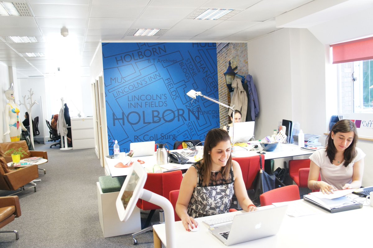 🌟 Crafting the Perfect Vibe🌟  
Ever wondered what makes a coworking space feel just right? Here are 3 key ingredients for an unbeatable 'good vibe' ✌️
1️⃣ Community Magic
2️⃣ Welcoming Atmosphere
3️⃣ Design Delight
#CoworkingLondon | 📸 <a href="/eOffice/">eOffice | B Corp Certified</a>